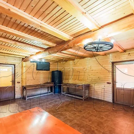 під магурою