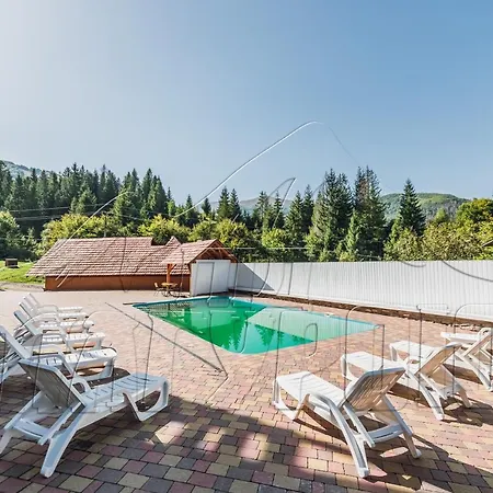 під магурою Hotel Pilipets